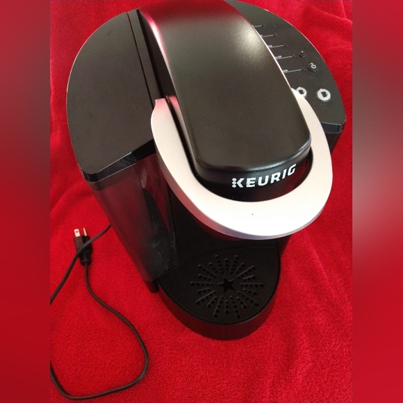 Used, but clean Keurig, full size - Picture 2 of 5